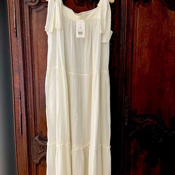 Wonderly Dresses & Skirts - Creme lovely gauze material dress long in length and flowy🤍